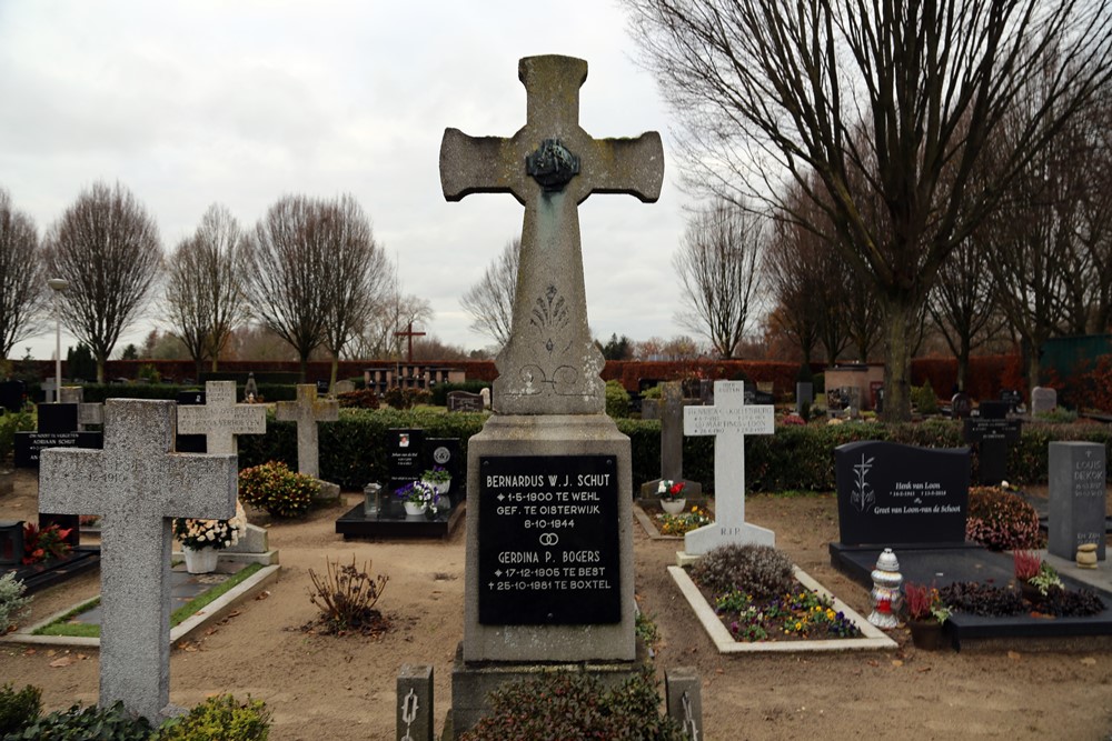 Dutch War Graves Roman Catholic Cemetery Oirschot #1