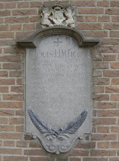 Monument voor Louis Ficq #1