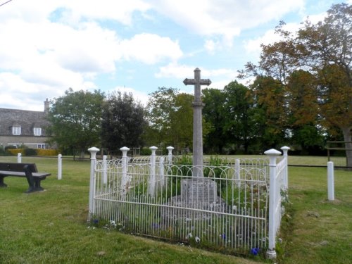 Oorlogsmonument Wadenhoe #1