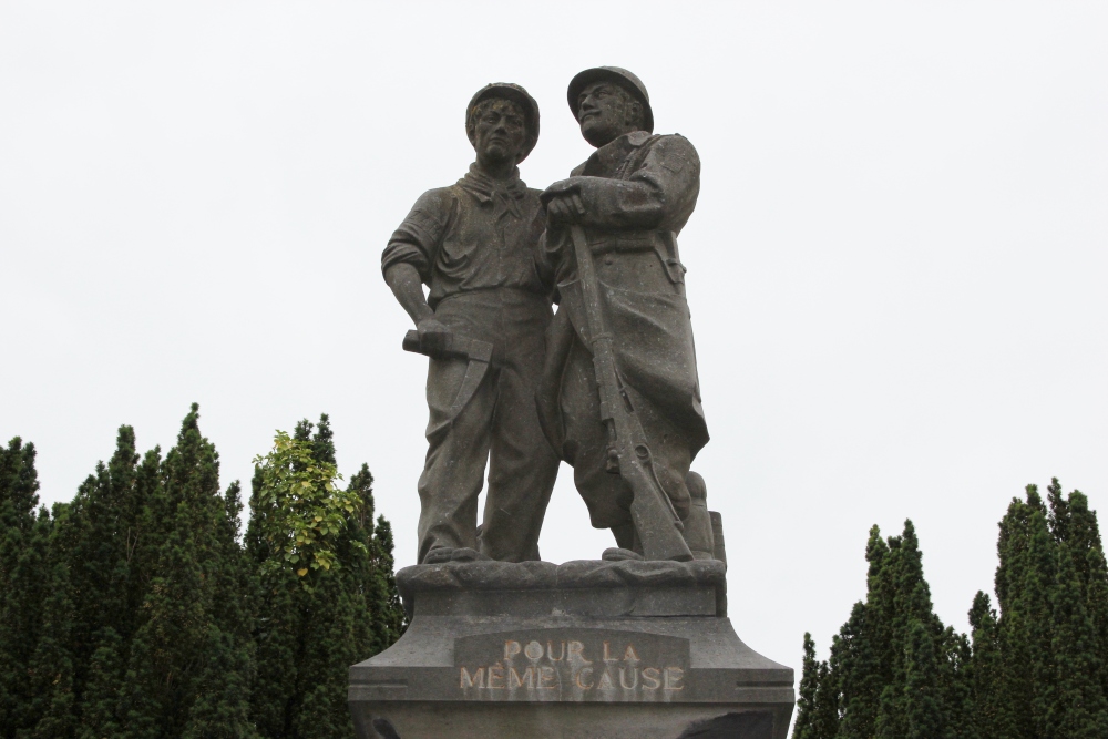 War Memorial Gaurain-Ramecroix #4