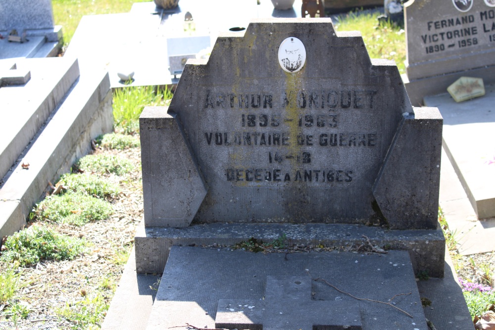 Belgische Graven Oudstrijders Dongelberg