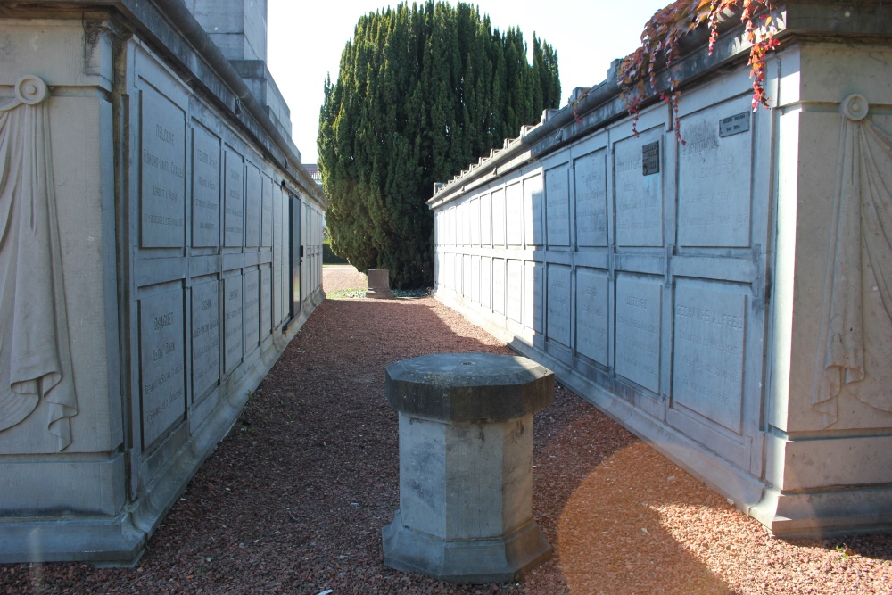 Oorlogsmonument en Mausoleum 1914-1918 Soignies #5