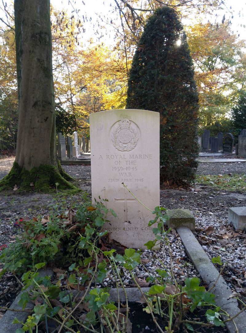 Oorlogsgraven van het Gemenebest  Algemene Begraafplaats Geldermalsen #2