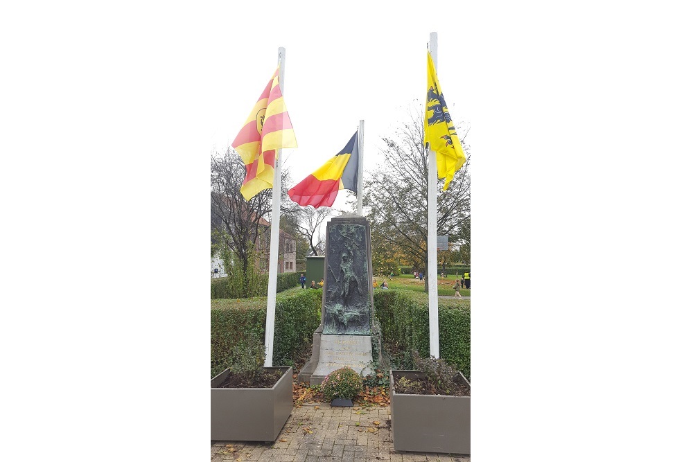 War Memorial Heffen