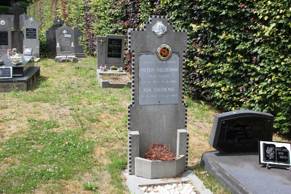 Belgische Graven Oudstrijders Maldegem Kleit