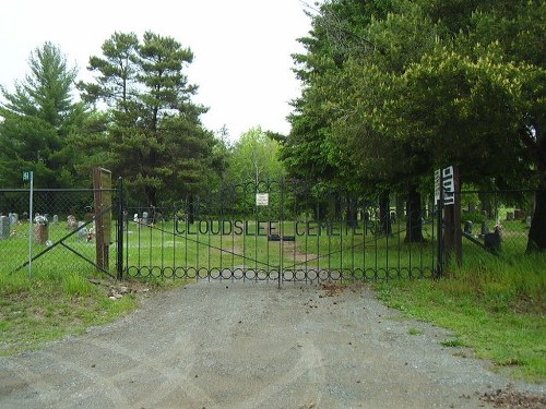 Commonwealth War Grave Cloudslee Cemetery #1