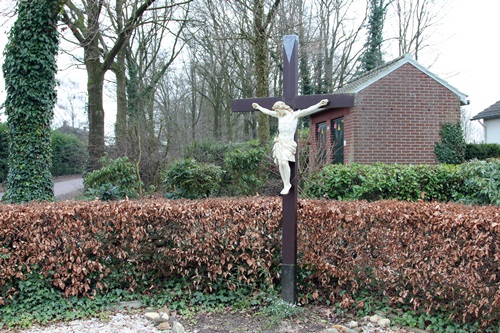 Cross Maasbree