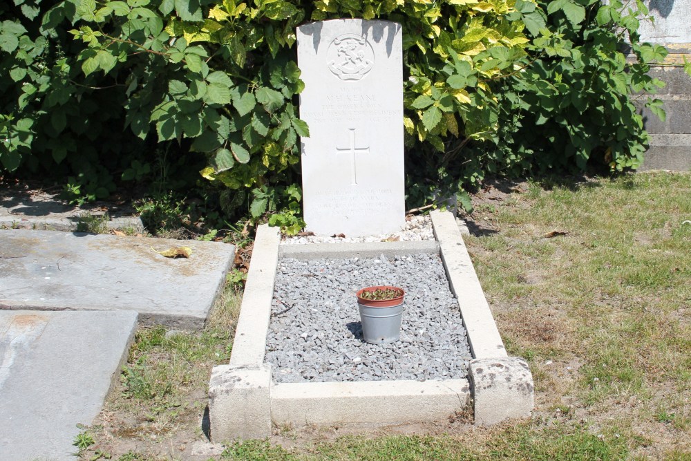Commonwealth War Graves Bevere #4
