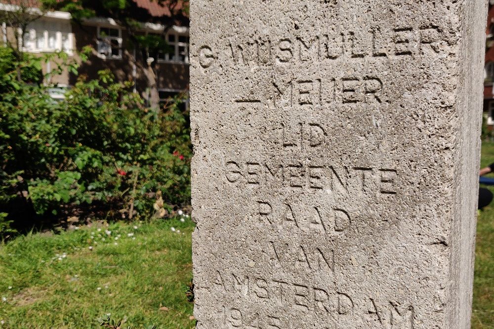 Monument Mevrouw G. Wijsmuller-Meijer Bachplein #3