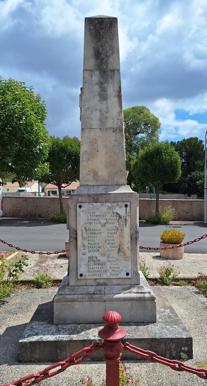 Oorlogsmonument Écoyeux #4