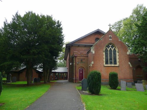 Oorlogsgraf van het Gemenebest St. Paul Churchyard #1