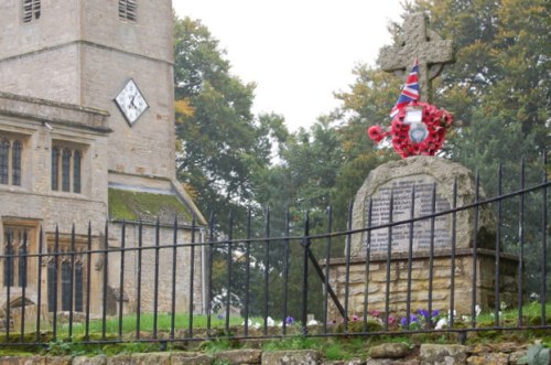 Oorlogsmonument Bledington #1