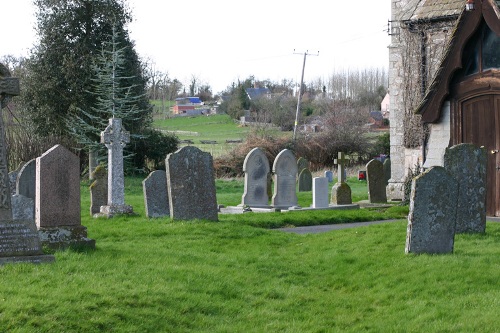 Oorlogsgraven van het Gemenebest All Saints Churchyard #1