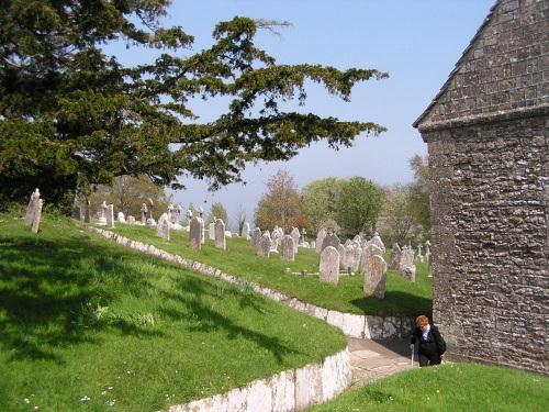 Commonwealth War Graves St Nicholas Churchyard