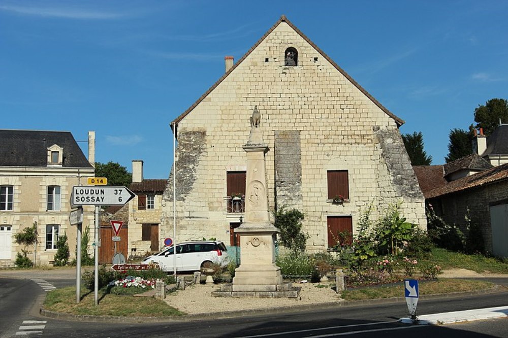 Oorlogsmonument Thuré #1