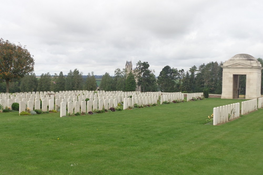 Commonwealth War Cemetery Mill Road #3