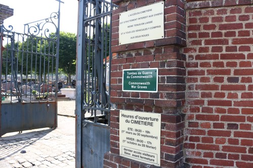 Oorlogsgraven van het Gemenebest Dieppe #4