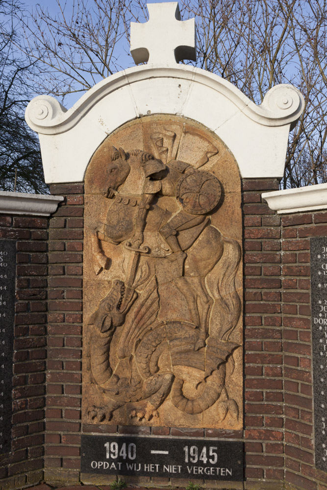 War Memorial Ooij #4