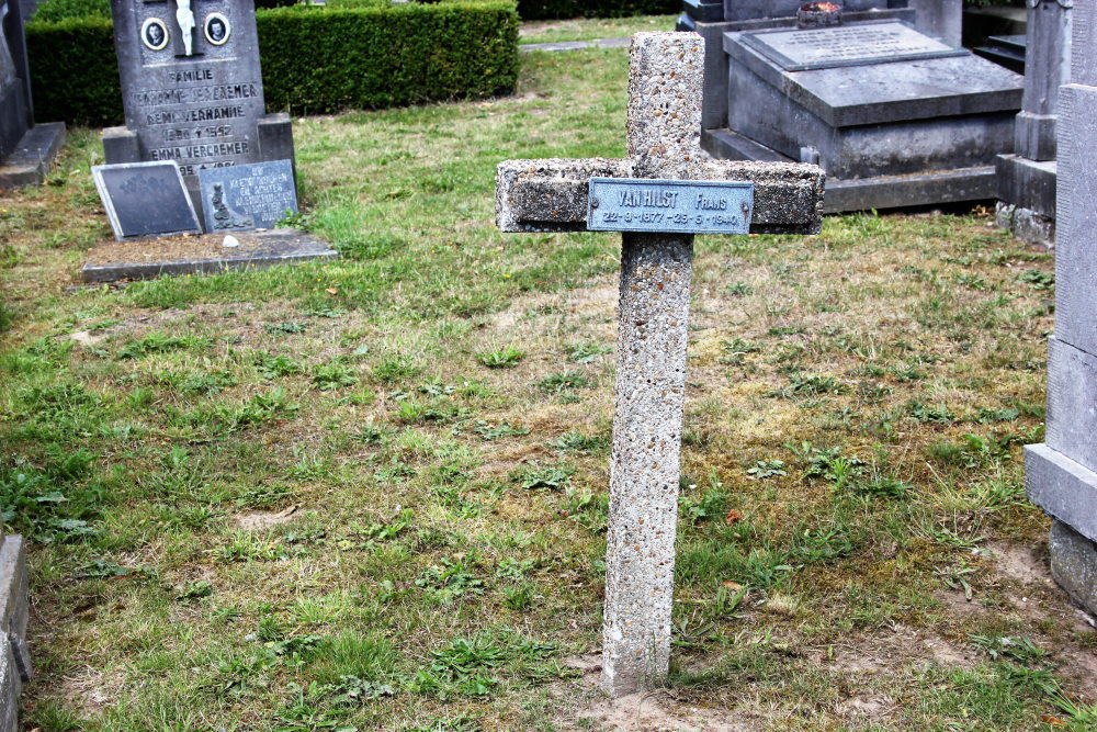 Belgische Oorlogsgraven Beveren-Leie	 #4