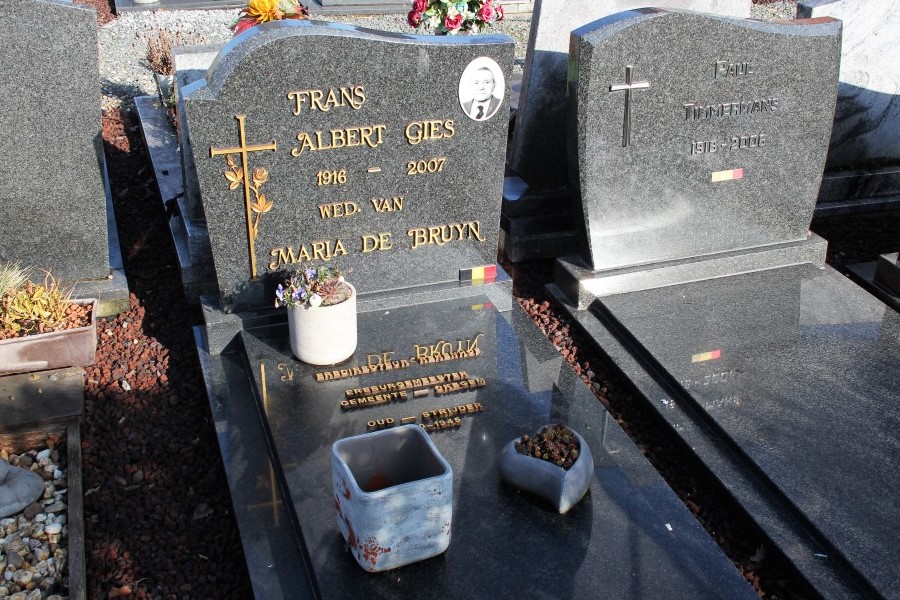 Belgian Graves Veterans Okegem #2