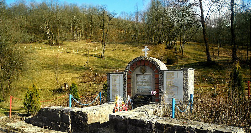 Monument Massamoord Rakanovac #1