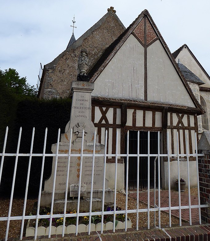 War Memorial Chauffours #1