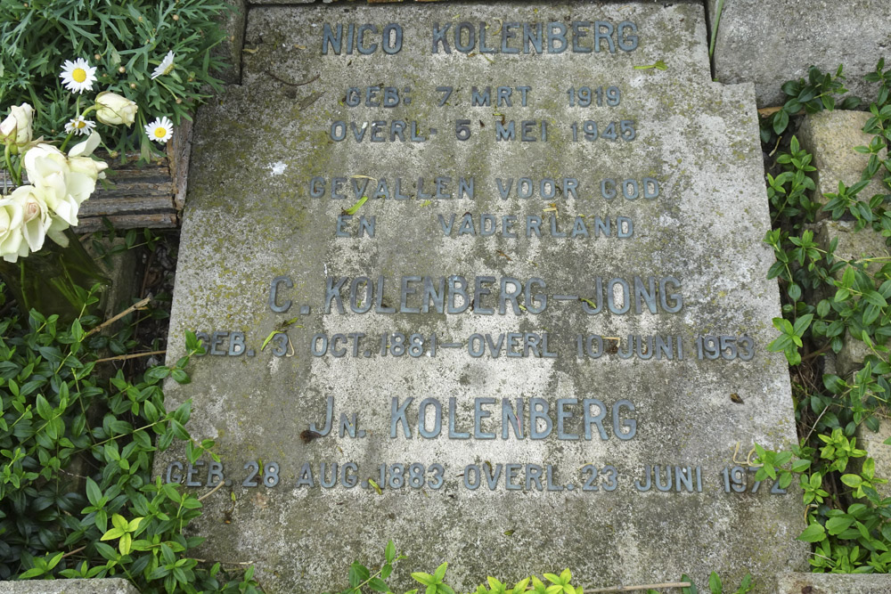 Dutch War Grave Roman Catholic Cemetery Lutjebroek #2