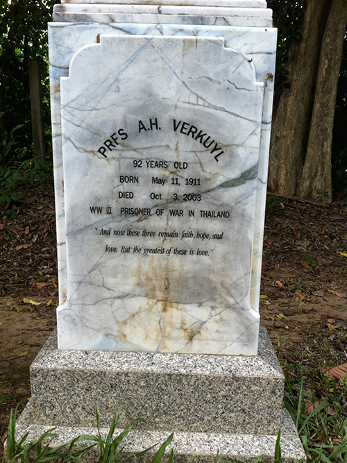 Grave Dutch ex Prisoner of War