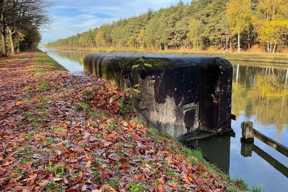 Bunker 10 Grensstelling Bocholt-Herentals Kanaal #2