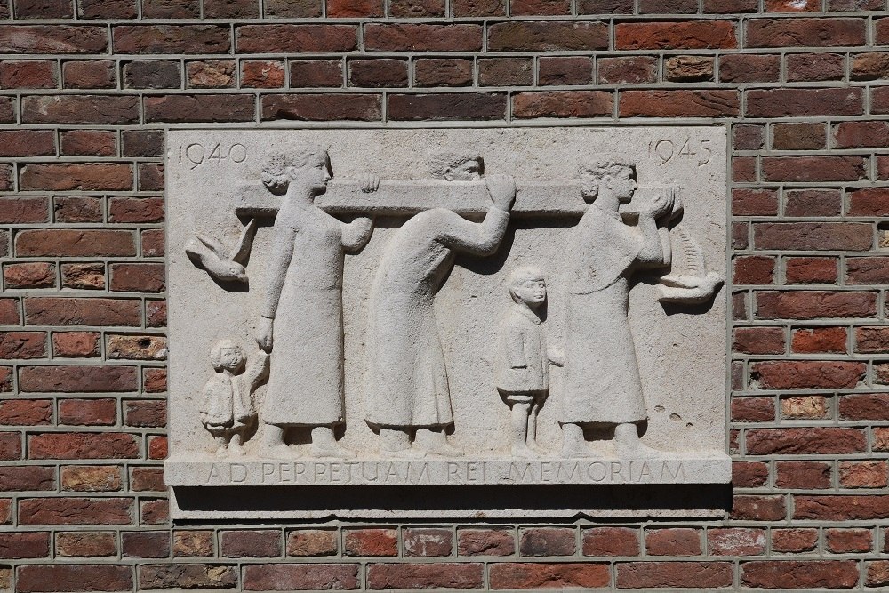 Oorlogsmonument Nederlands Hervormde Kerk #1