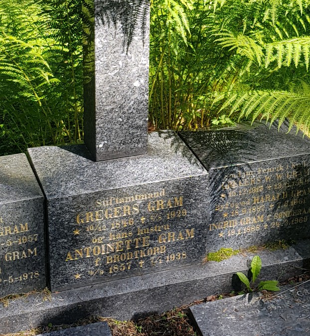 Memorial Gregers Gram