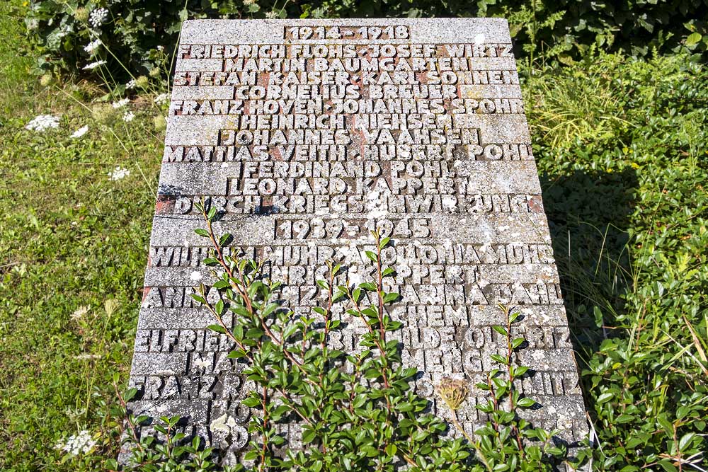 Duitse Oorlogsgraven en Monument Morschenich #4