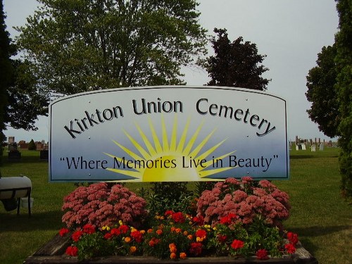 Commonwealth War Grave Kirkton Union Cemetery