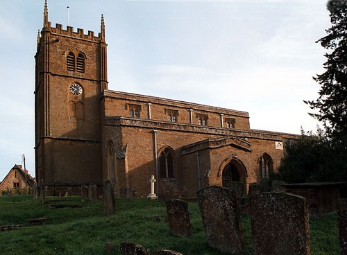 Oorlogsgraf van het Gemenebest All Saints Churchyard