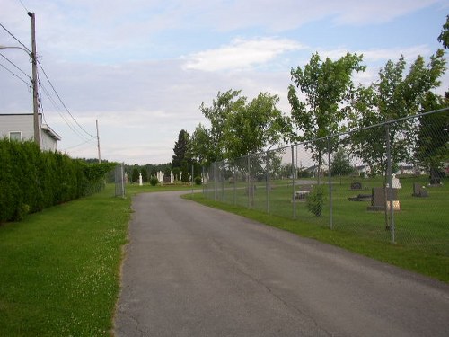 Commonwealth War Graves St. Dominique Roman Catholic Cemetery