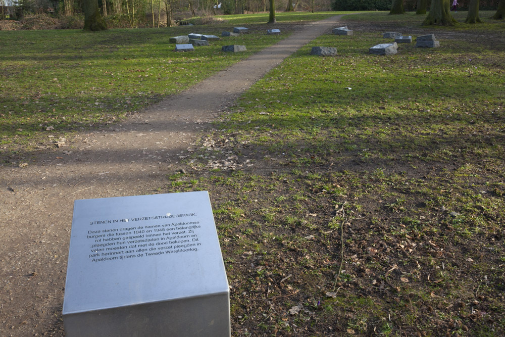 Monument 'Stenen in het verzetsstrijderspark' #1