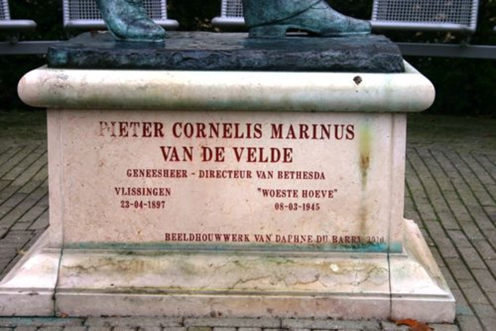 Statue Piet van de Velde #4