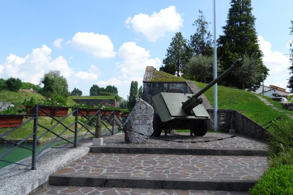 War Memorial Peschiera Del Garda