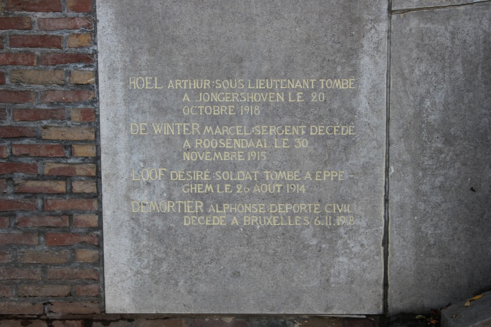 War Memorial Russeignies #4