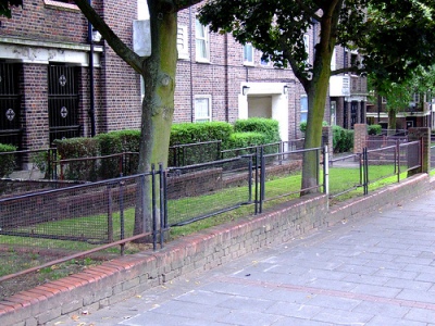 Fence of Stretcherbeds