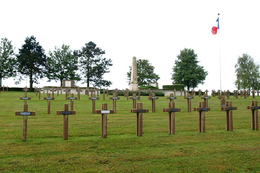 Franse Oorlogsbegraafplaats Orfeuil #1