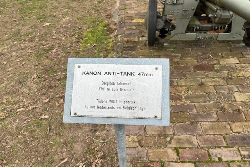 Kanon Anti-Tank 47 mm #2