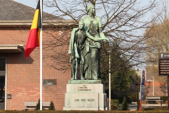 Oorlogsmonument Beersel #2