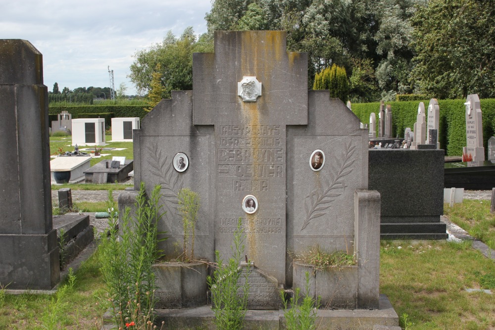 Belgian Graves Veterans Oostrozebeke #3