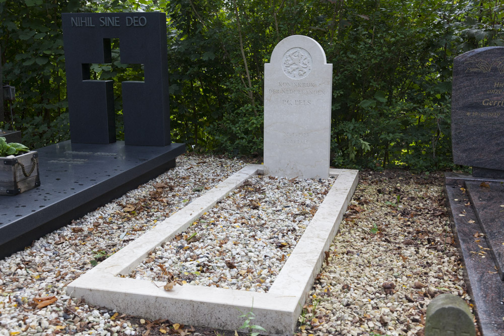 Dutch War Graves General Cemetery Woerden #3
