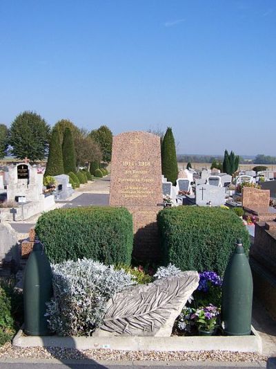Oorlogsmonument Fontenay-le-Fleury #1