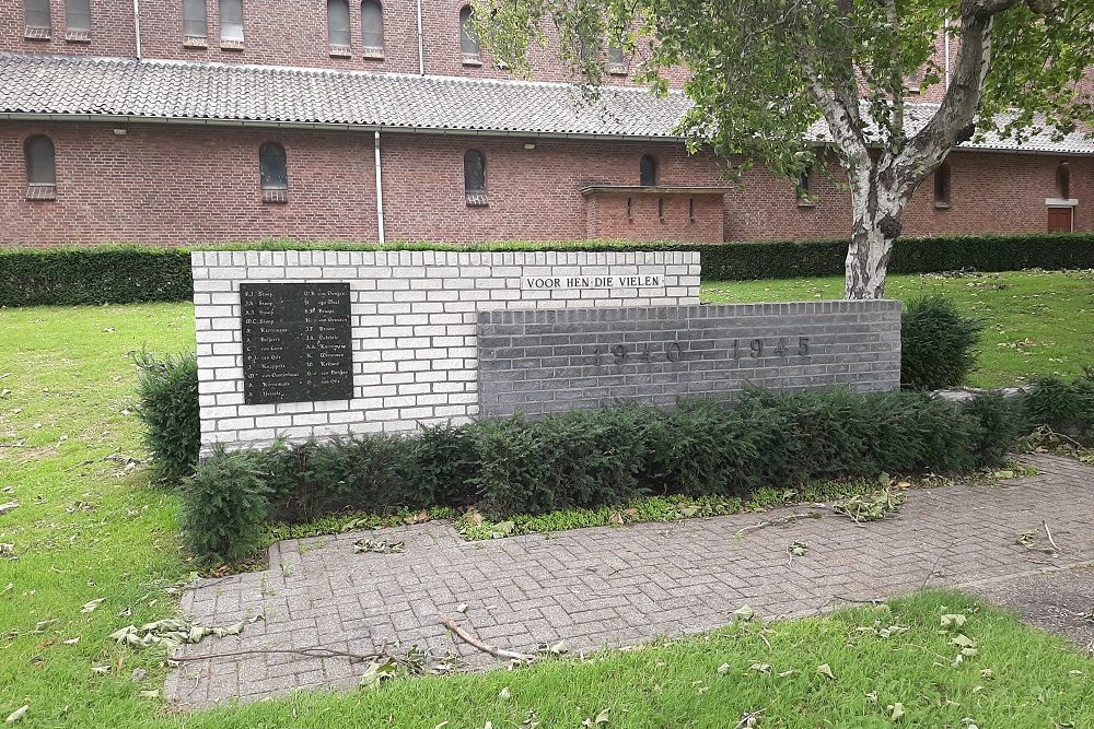 War Memorial Zevenbergschen Hoek #3