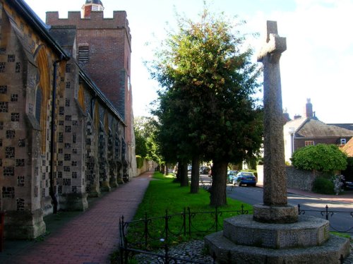 Commonwealth War Graves St. John the Baptist Churchyard #1