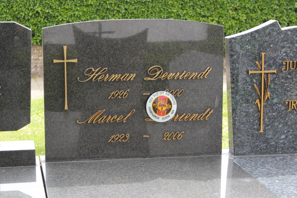Belgian Graves Veterans Zevekote