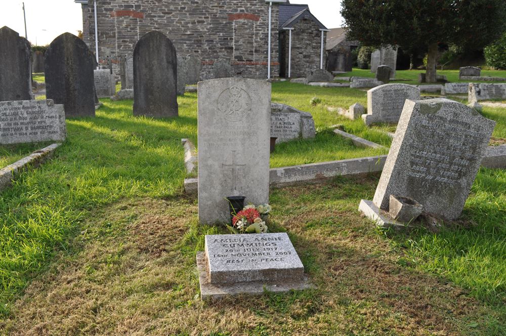 Commonwealth War Graves Dobwalls Methodist Chapelyard #1
